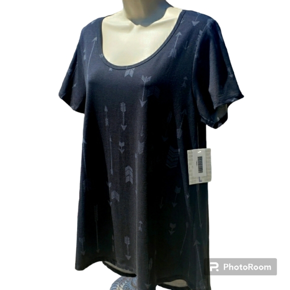 LulaRoe Classic Tee Black Grey Arrows NWT RET $38- - Picture 3 of 11